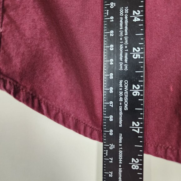 Marc Ecko Cut Sew 100% Cotton Burgundy Mens Medium Short Sleeve Button Shirt - Picture 9 of 10